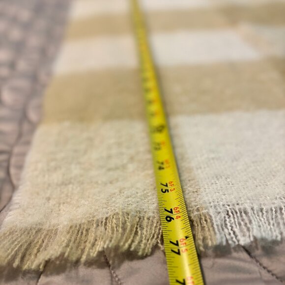 NWT Steve Madden Tan Check Blanket Scarf Women OS - Picture 5 of 6